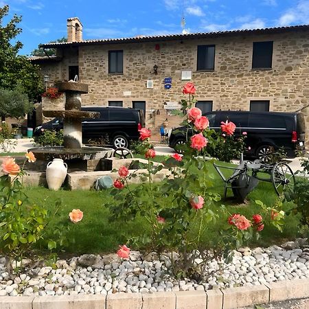 Hostal Santa Maria Degli Ancillotti Petrignano Exterior foto