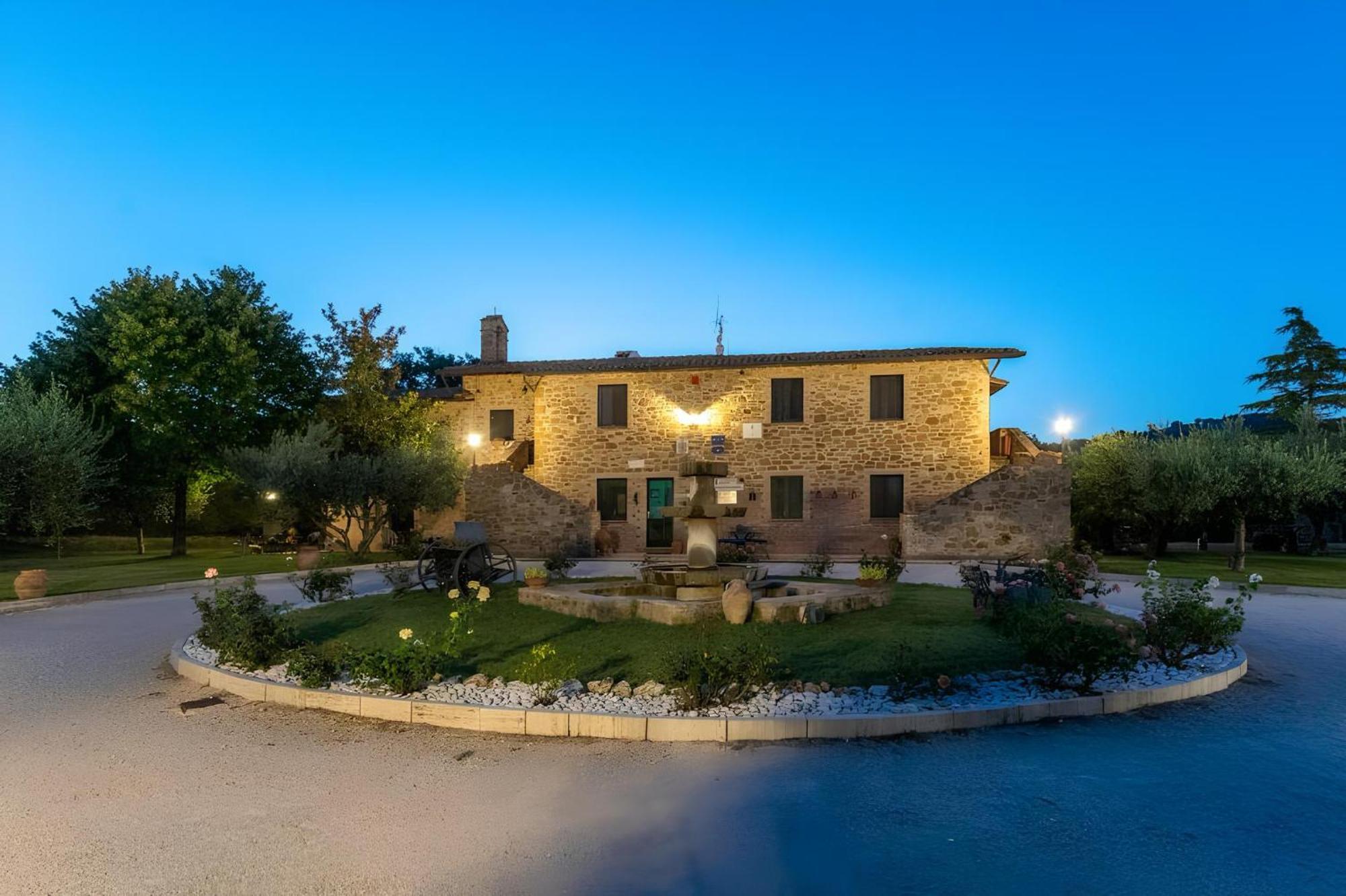 Hostal Santa Maria Degli Ancillotti Petrignano Exterior foto