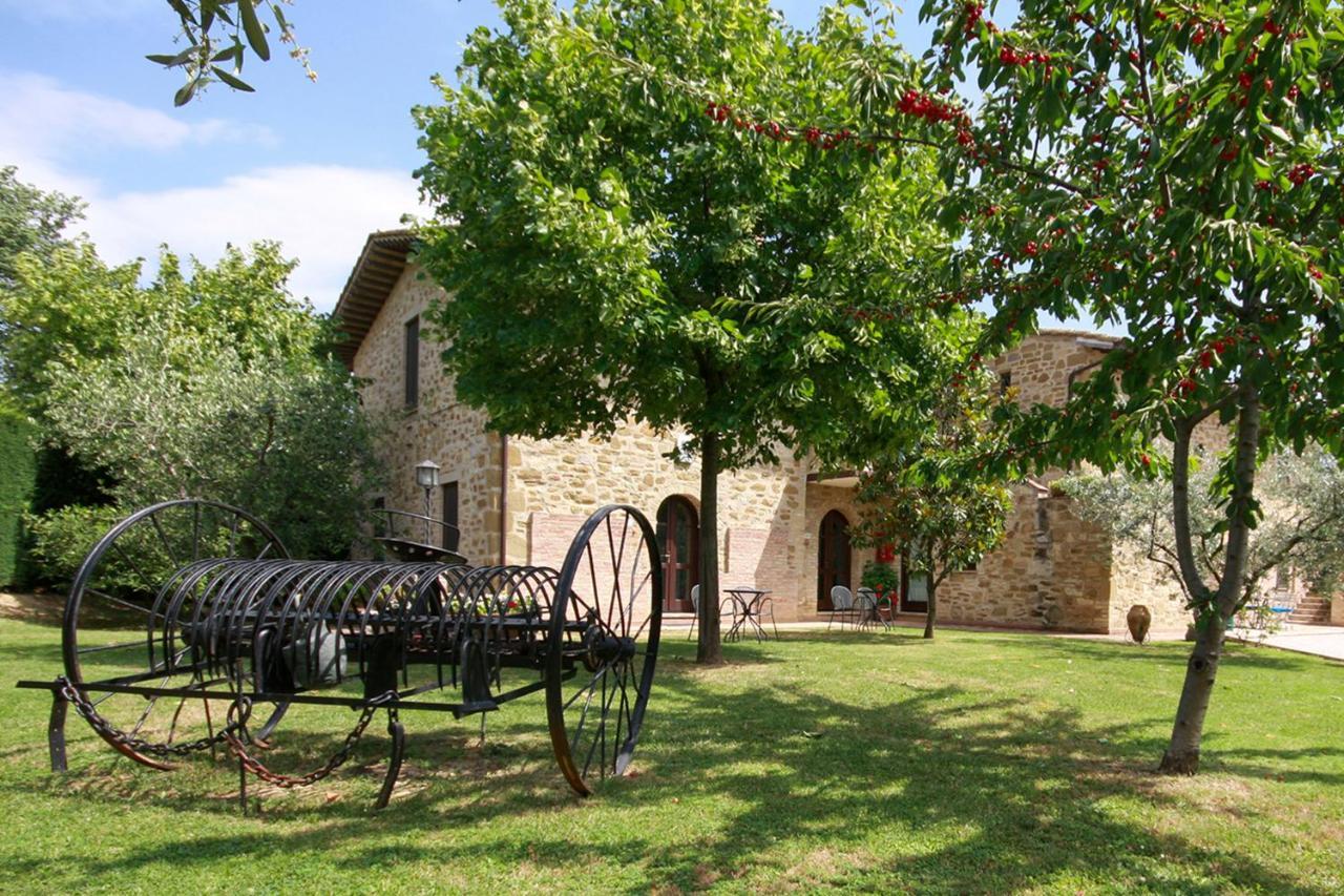 Hostal Santa Maria Degli Ancillotti Petrignano Exterior foto
